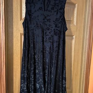 Womens torrid size 2 tank dress with beautiful flower detail